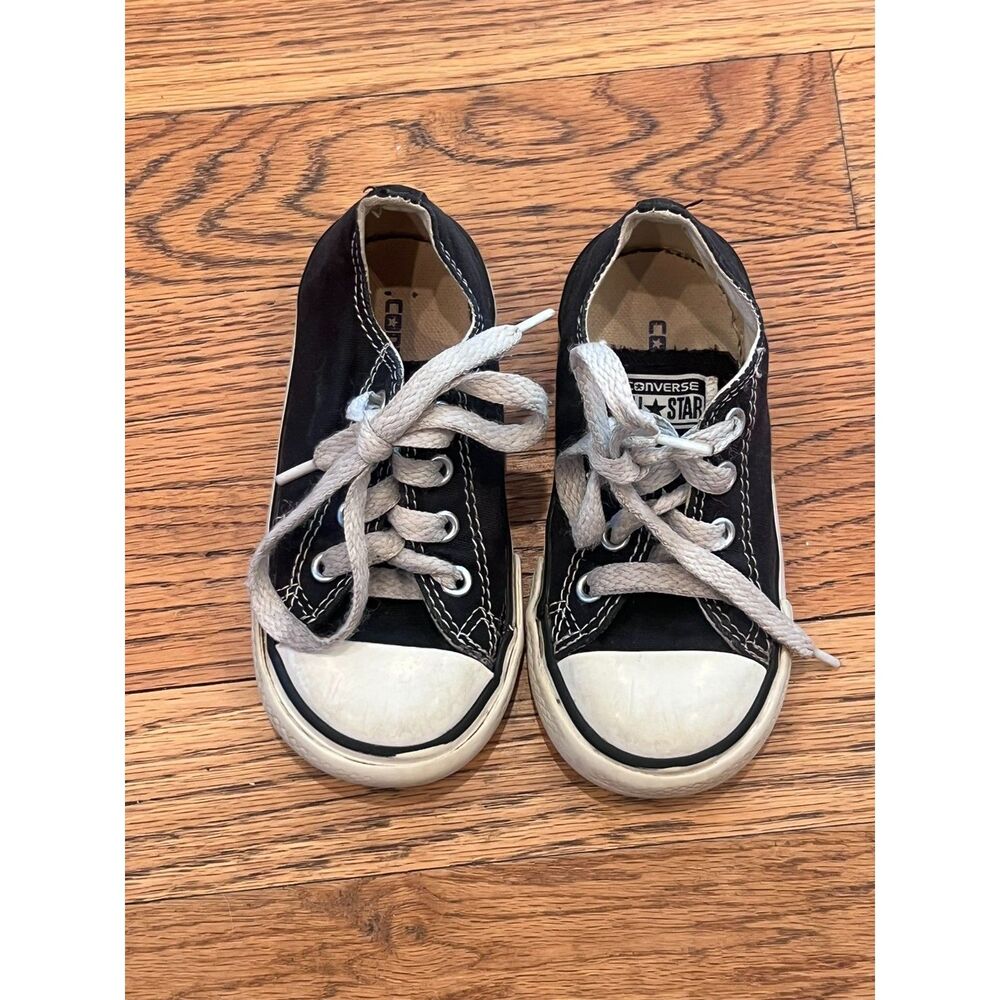 Converse Chuck Taylor All Star Low Top Sneakers  Infant/Toddler Size 7